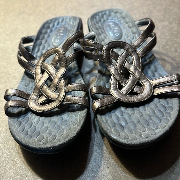 Privo by Clark’s Women’s Bronze Brown Sandals Size 6.5 - Picture 1 of 6